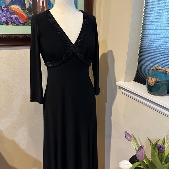 Black Jersey Beaded Midi Dress by Jones New York Long  Sleeves V-Neck - Sz 4-6 - Picture 8 of 15